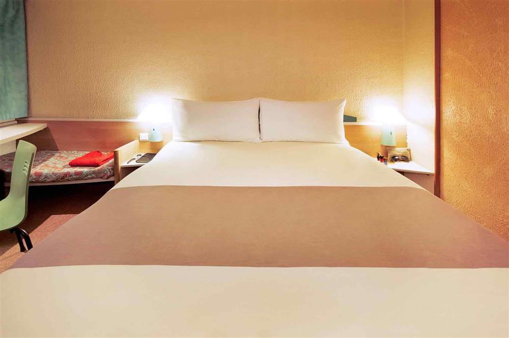 Ibis Lyon L'Isle D'Abeau Hotel Cameră foto
